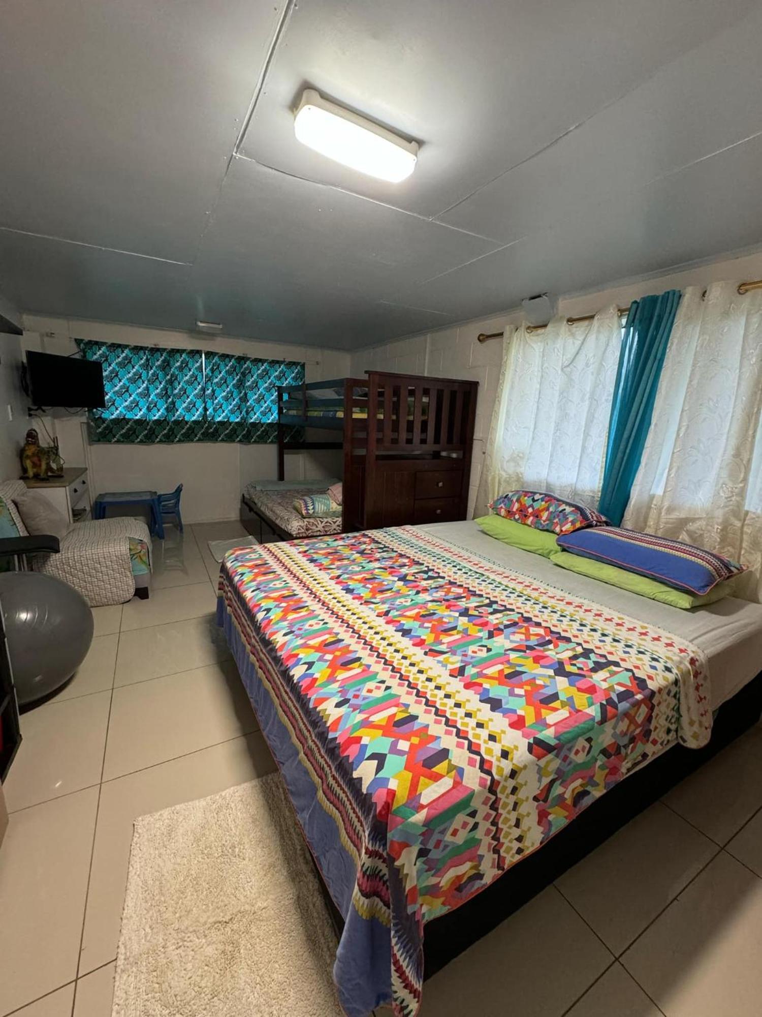 Mirimiri Spa Homestay Ngatangiia Bagian luar foto