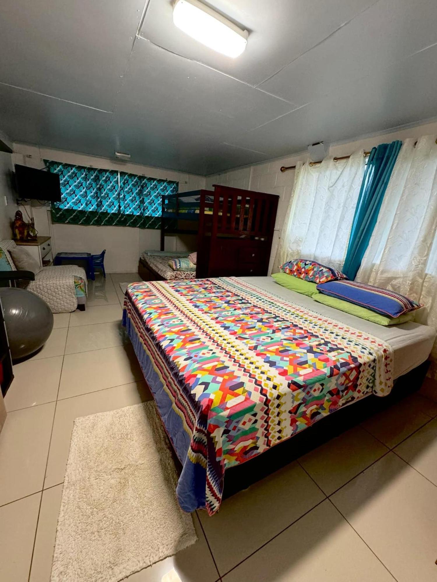 Mirimiri Spa Homestay Ngatangiia Bagian luar foto